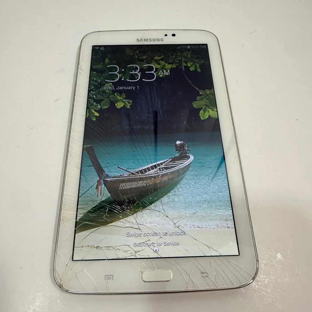 Samsung Galaxy Tab 3 7.0 SM-T217S 16GB White Fair Cracked Screen